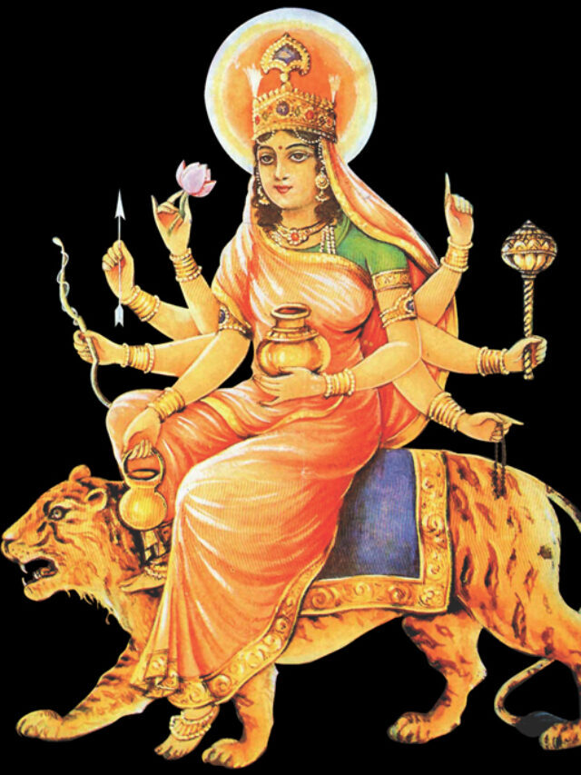 Chaitra Navratri 2022: नवरात्रि के 9 दिन इस रंग के कपड़े पहनकर करें पूजा, मां दुर्गा होगी प्रसन्न