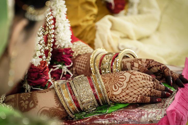 Top 10 Mehendi design for bride